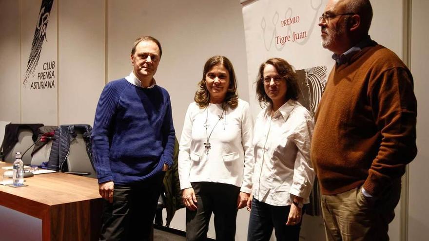 Por la izquierda, Vicente Duque, Ángela Martínez, Marta Sanz y Javier Gámez.