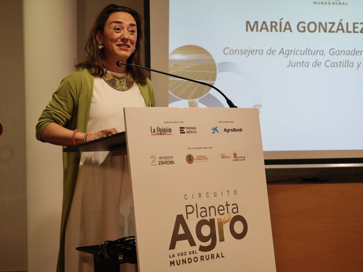 La consejera de Agricultura, María González Corral, en el Circuito "Planeta Agro".