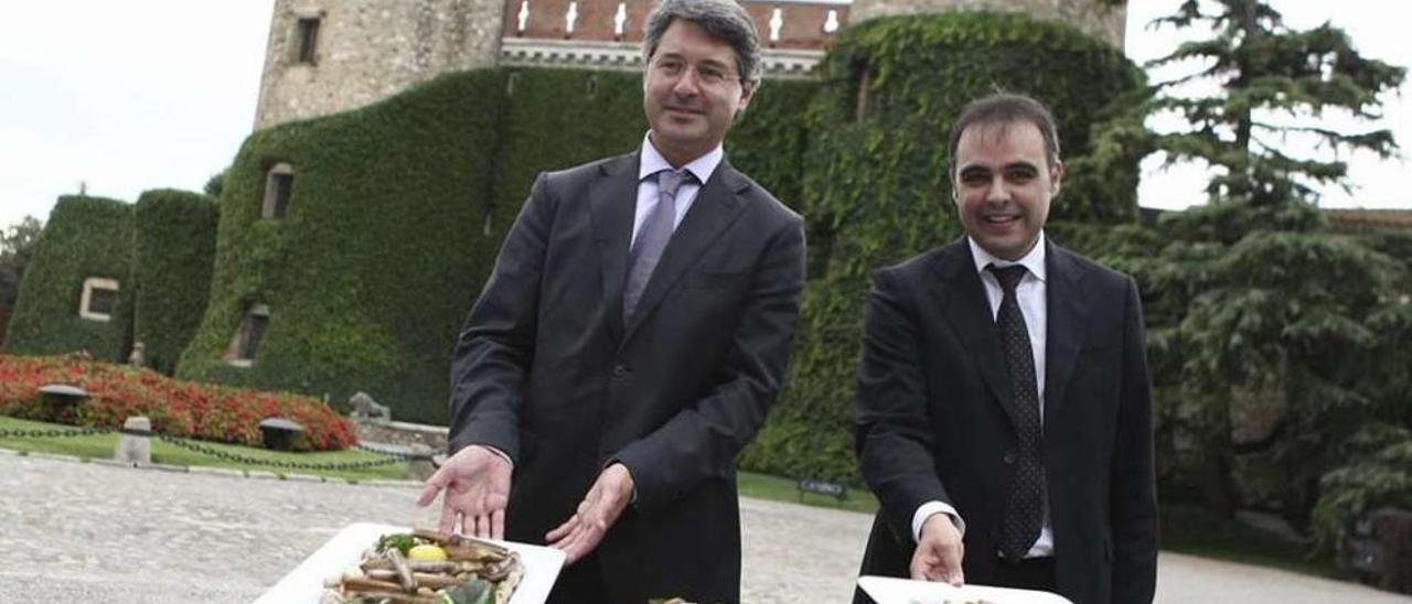 José Cacabelos y Javier Olleros, cuando presentaron la Festa do Marisco de 2010. // Diari de Girona