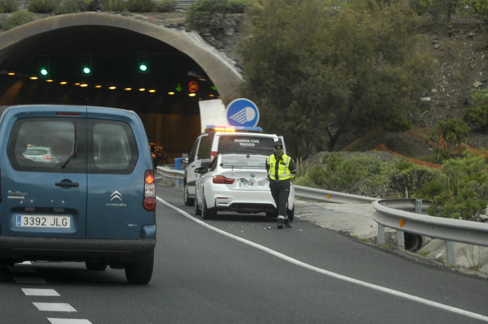 Las Palmas de Gran Canaria. Control de la Guardia Civil que paró a Sergio Araujo en el punto kilométrico 5 de la Gran Canaria - 3 antes de las 10.00 horas.