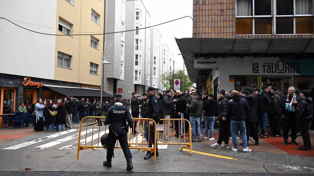 La rúa Cruz Vermella, cortada para la ocasión