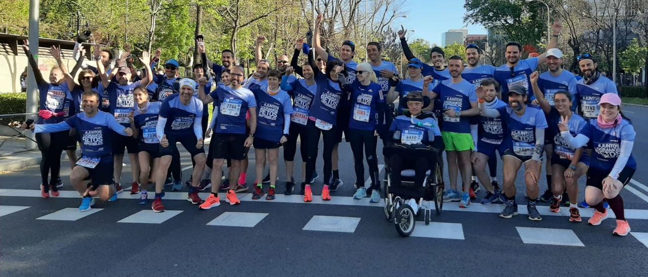 Carlos García Espada, junto a todo el equipo que le acompañó en Madrid. | |  CEDIDA