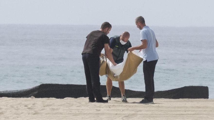 Vídeo: Apareix el cadàver d’un nen a la platja de Roda de Berà
