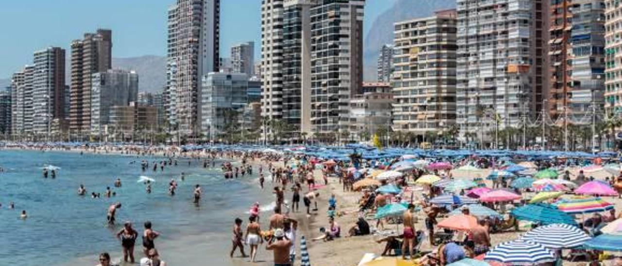 Benidorm centrará su promoción en el mercado español durante el verano tras la caída de ventas