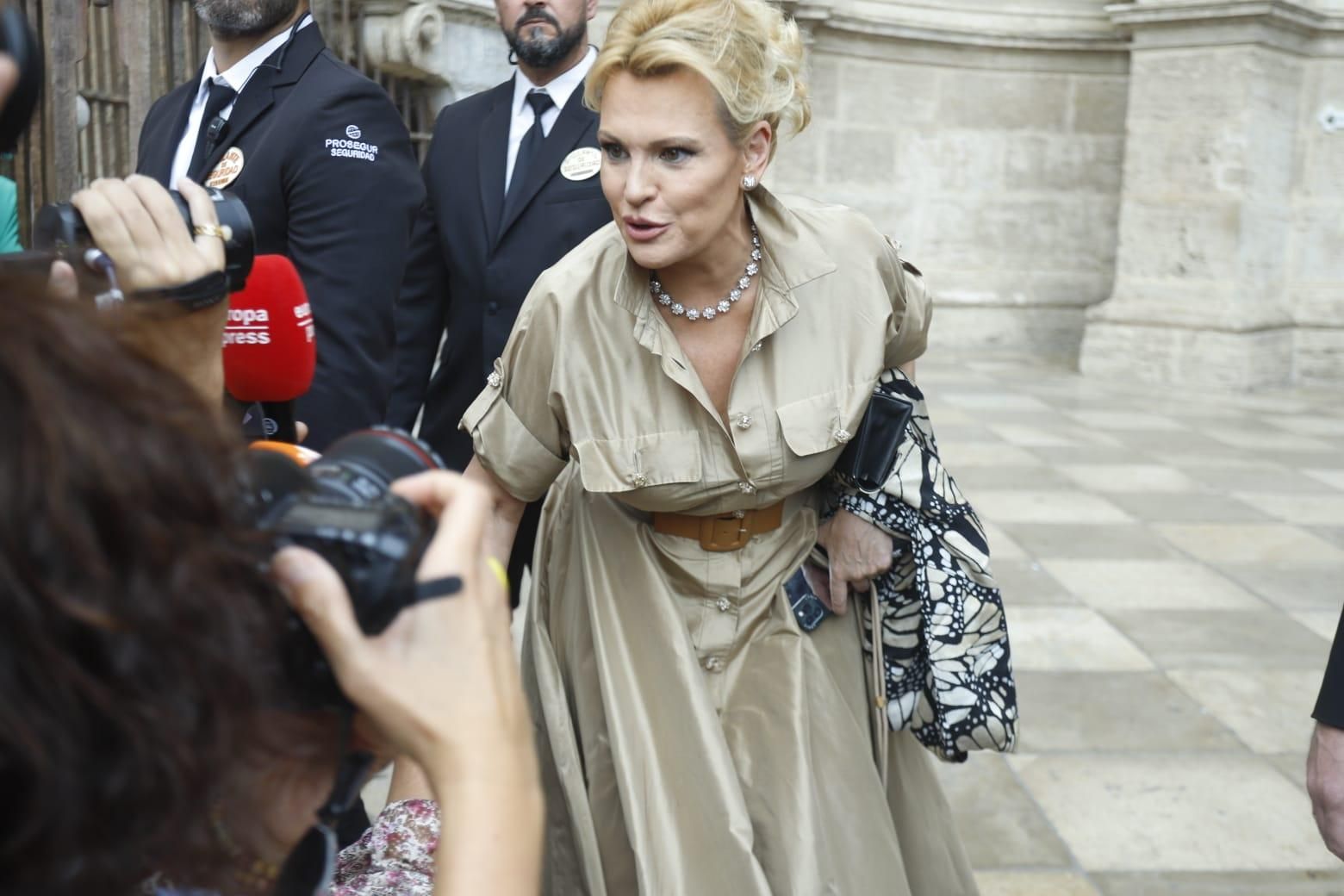 Así ha sido la llegada de los invitados a la boda real en València