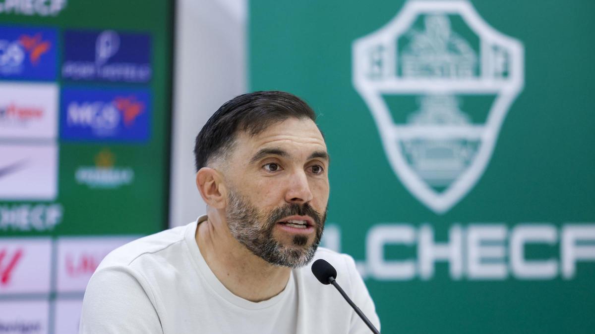 Eder Sarabia durante una rueda de prensa previa.
