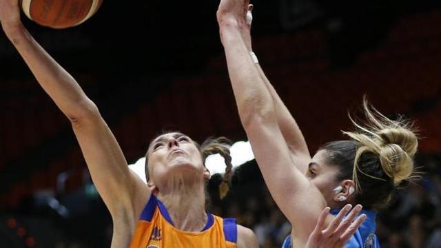 El Valencia Basket femenino, cerca de la Copa