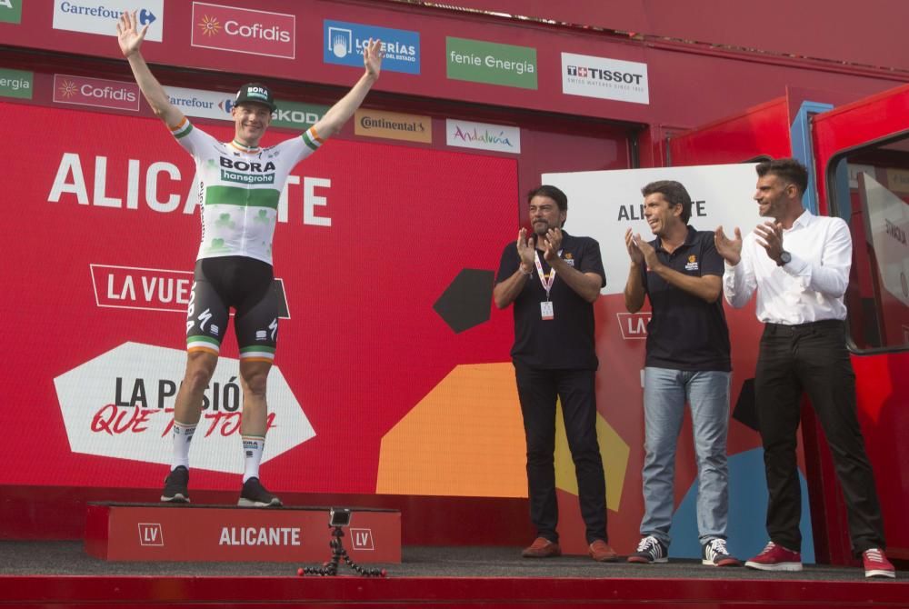 Llegada a Alicante de la tercera etapa de la Vuelta