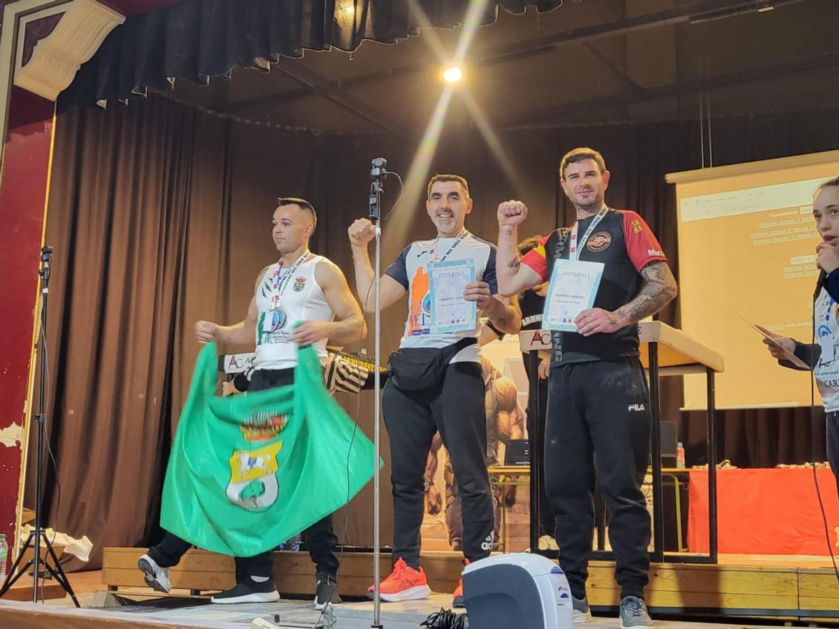 Mandi Garcia Rama, en el centro de la imagen.