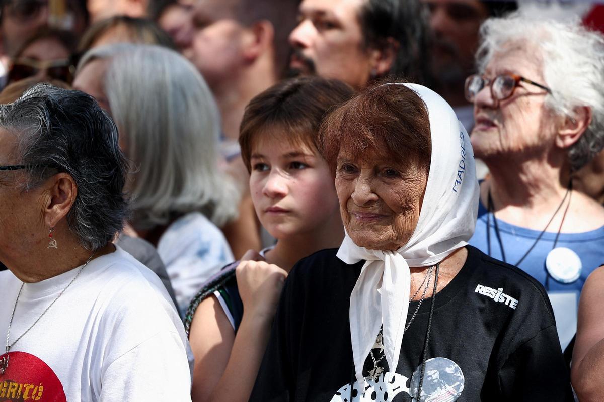 Masiva marcha en Argentina en conmemoración de las víctimas de la Dictadura a 48 años del golpe