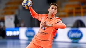 Barrufet efectúa un lanzamiento en el partido de este sábado.