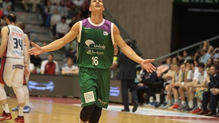 El jugador serbio celebra una acción positiva en el último partido liguero de la Fase Regular ante el Obradoiro.