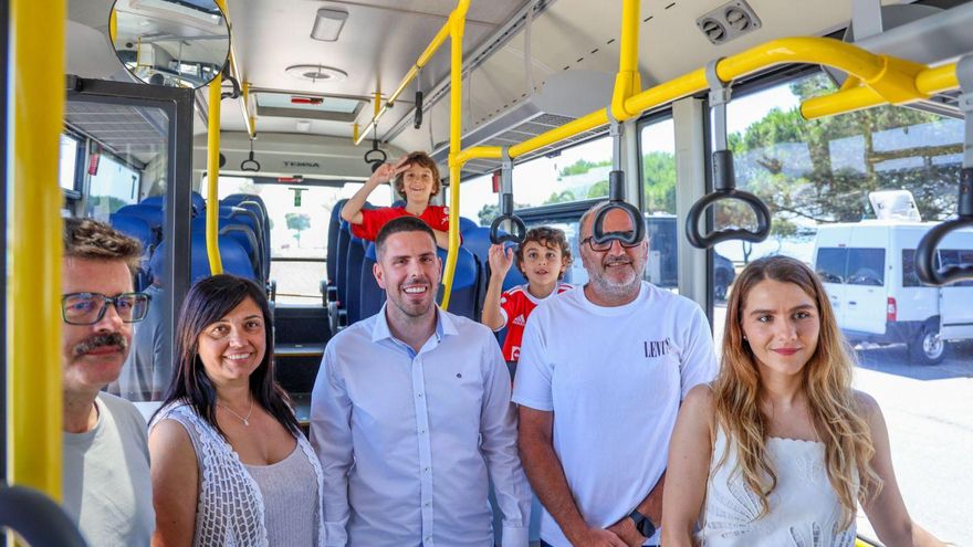 Autobuses cada media hora para mejorar la movilidad en el interior de A Illa