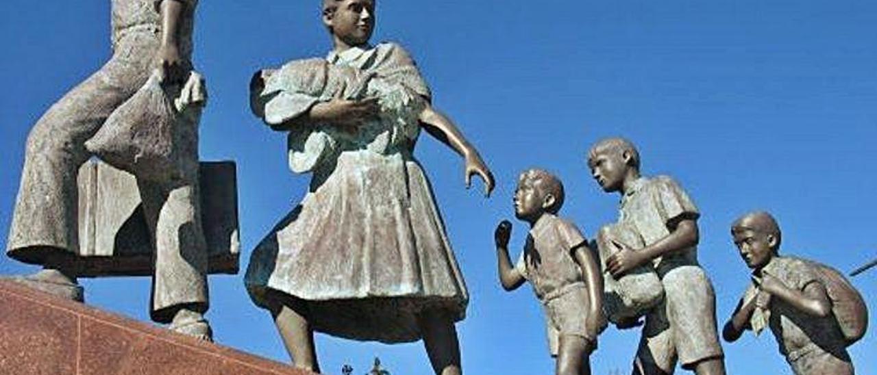 Monumento al emigrante en Póvoa de Varzim (Portugal).