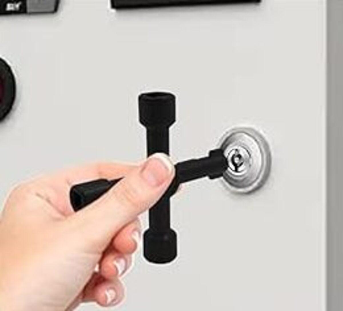 Esta llave maestra es necesaria en cualquier caja de herramientas.