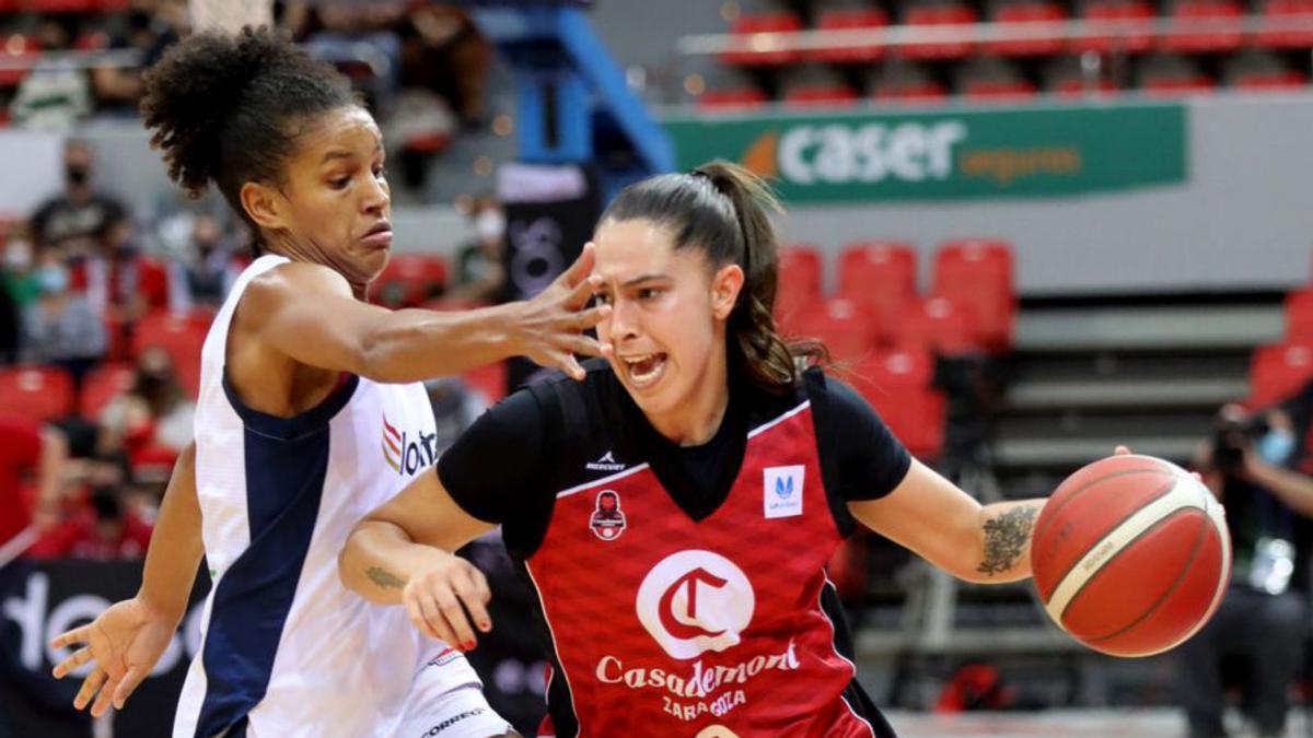 Lara González, durante el partido frente al Gernika.