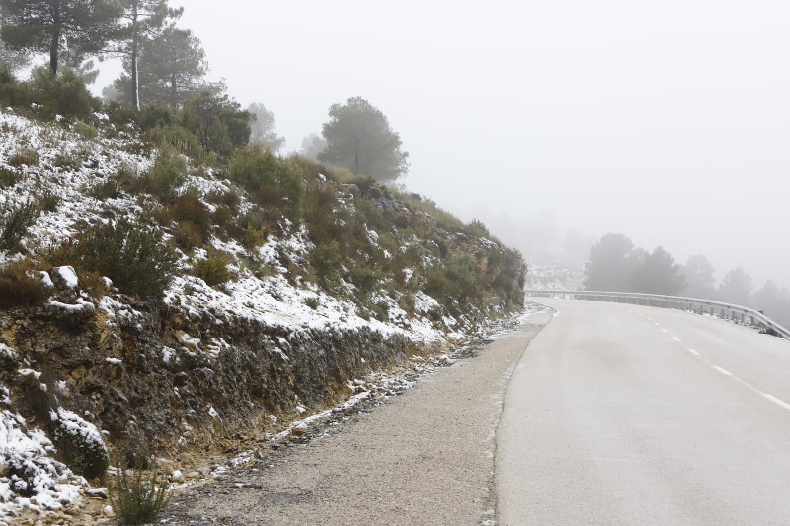 La nieve llega a Enguera