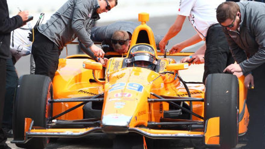 Fernando Alonso, con el Dallara con el que correrá en Indianápolis