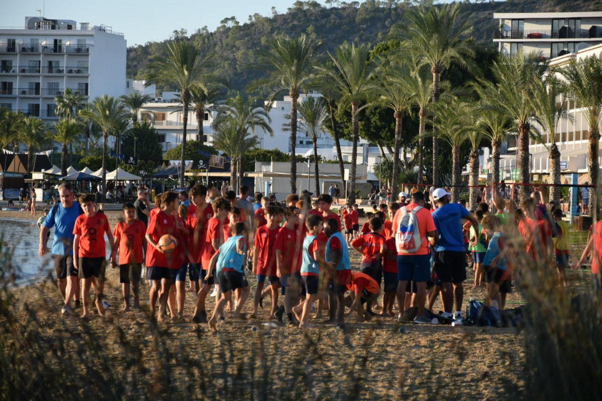 El torneo de fútbol playa por el centenario de la S.D. Portmany, en imágenes El torneo de fútbol playa por el centenario de la S.D. Portmany, en imágenes