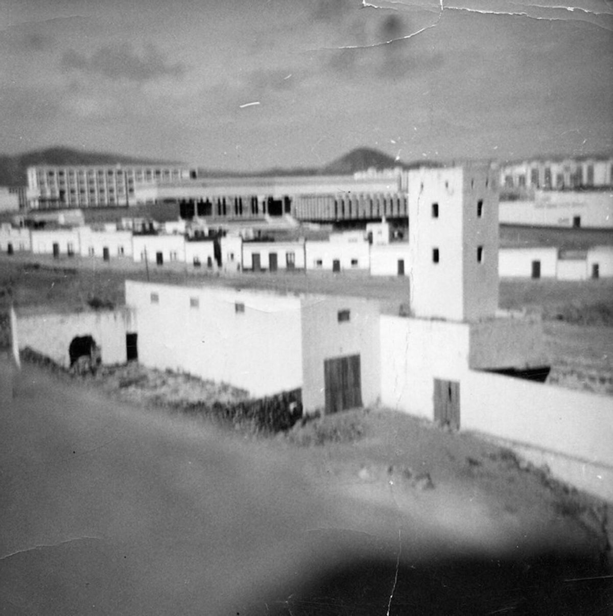 Antigua fábrica de alcoholes Torre de la Vega en Arrecife en 1968.