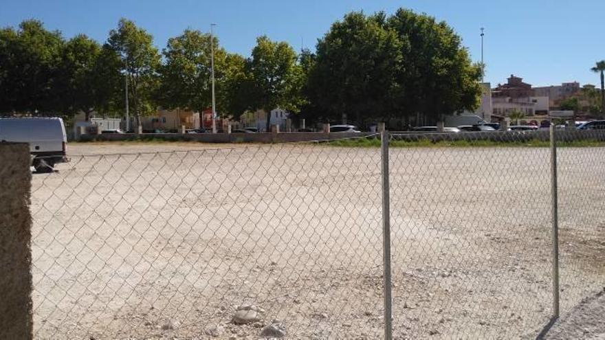 La playa del Arenal de Xàbia pierde un aparcamiento