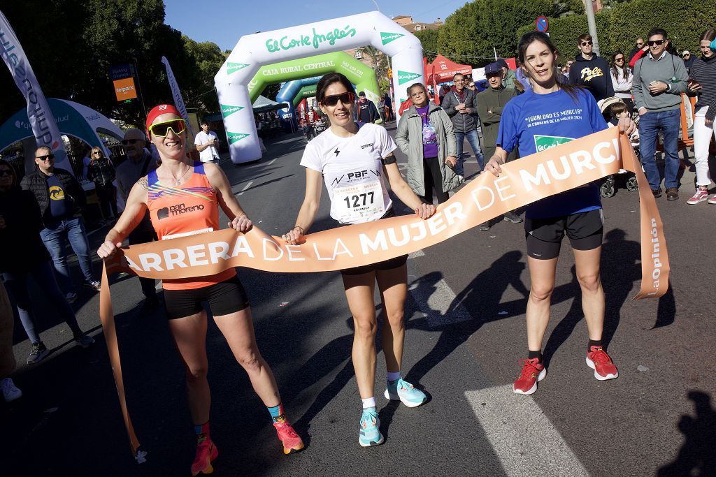 Las imágenes de la llegada a meta de la Carrera de la Mujer de Murcia 2024