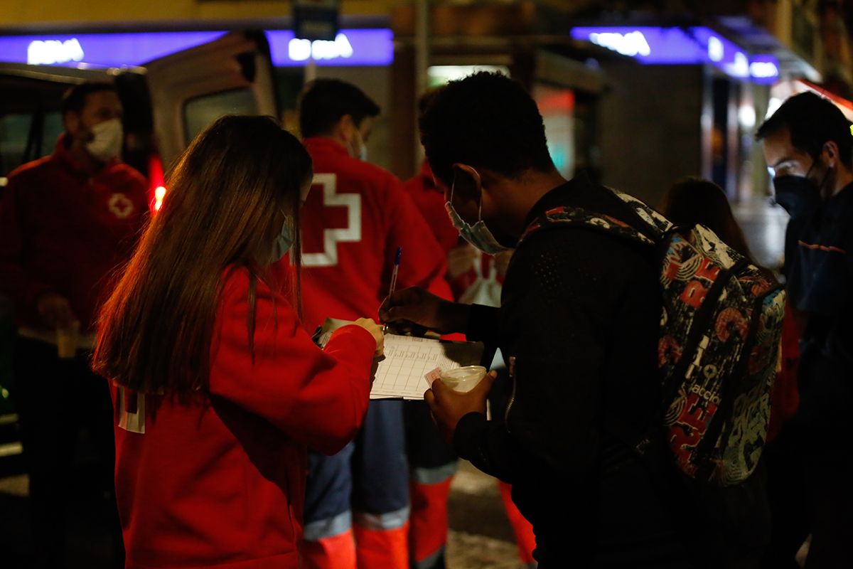 Unas 40 personas duermen en la calle a diario pese al plan Ola de Frío