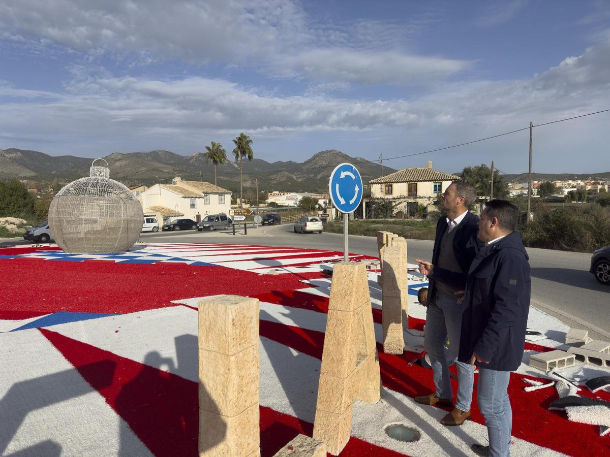 El Ayuntamiento de Caravaca renueva la imagen de la rotonda situada en el acceso principal al municipio por la Autovía del Noroeste