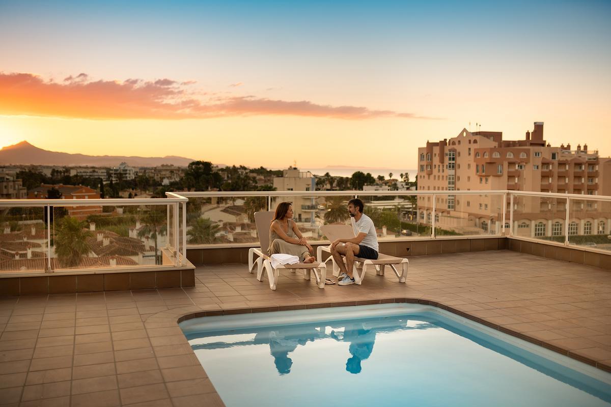 El resort ofrece una amplia gama de alojamientos, habitaciones de hotel villas y apartamentos de alquiler.