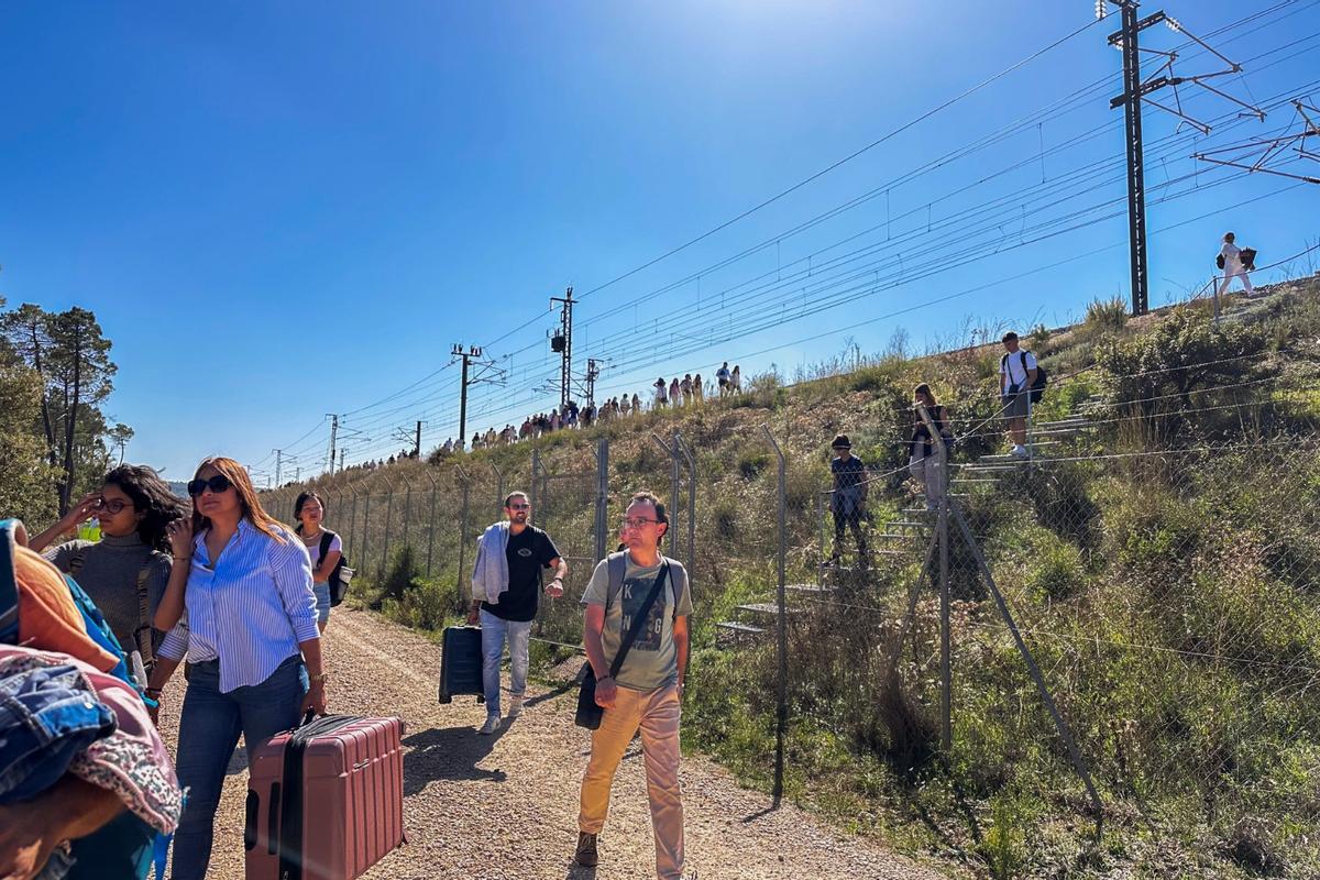 Una avería en la línea del AVE a Levante detiene varios trenes en Cuenca