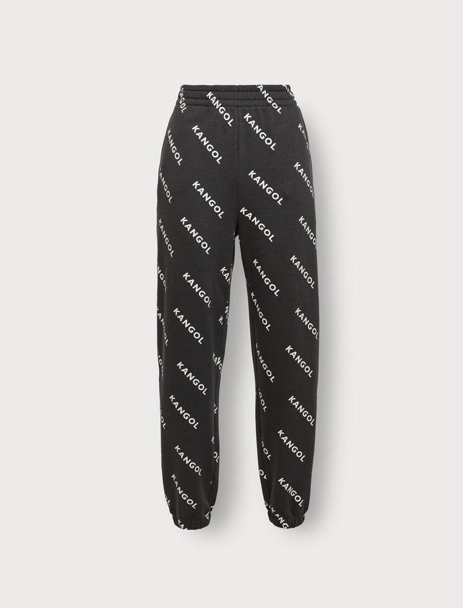 Joggers negros de la colección de de H&amp;M x Kangol