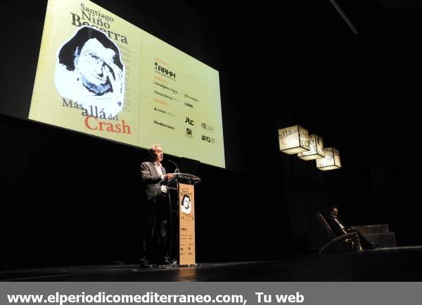 Conferencia de Niño Becerra en Castellón