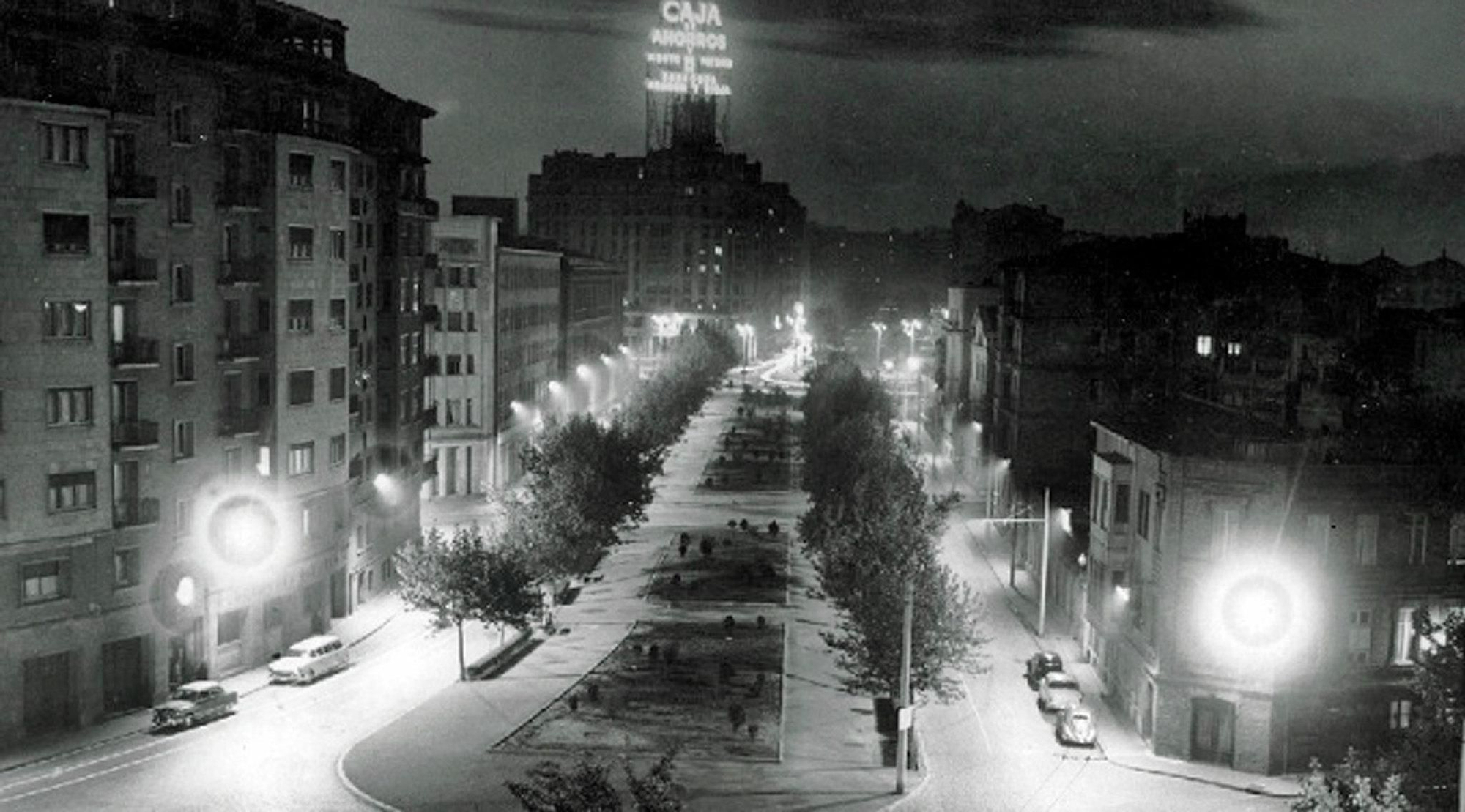 Paseo la Constitución en 1955.jpg