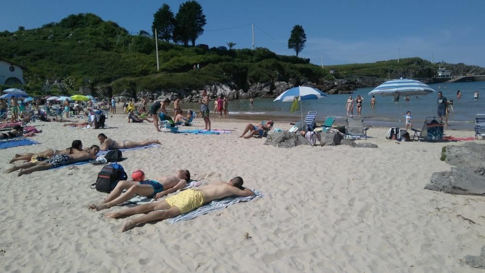 Sábado de playa en Asturias: parcelas de arenal