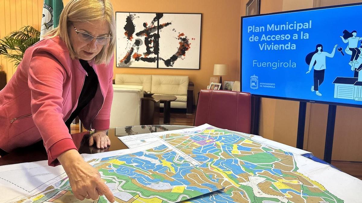 La alcaldesa Ana Mula informa del Plan Municipal de Vivienda.