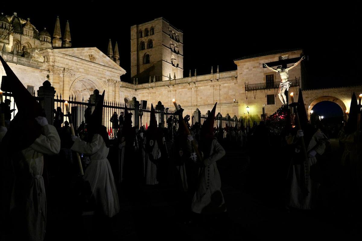 GALERÍA | Las imágenes más impresionantes de la procesión del Silencio este Miércoles Santo en Zamora