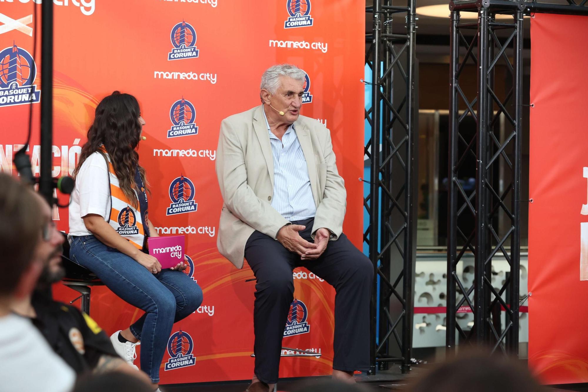 Presentación del equipo del Leyma Coruña en Marineda City