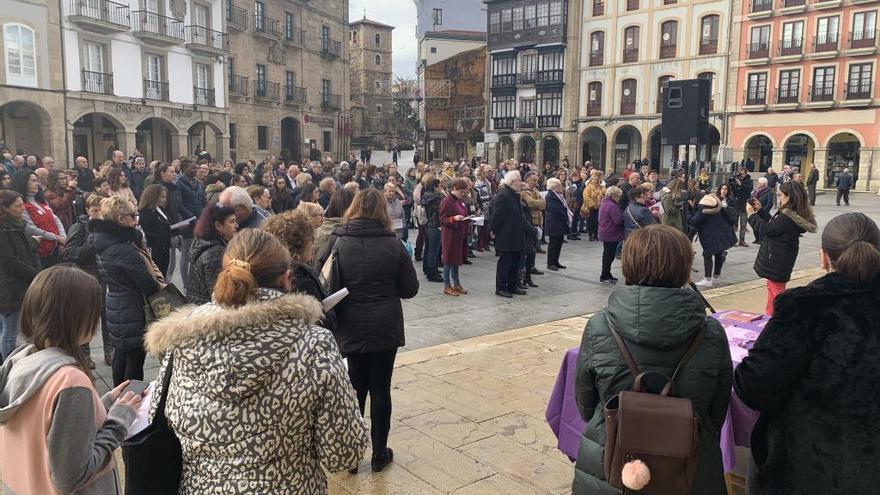 Concentración contra la violencia machista, este mediodía en El Parche.