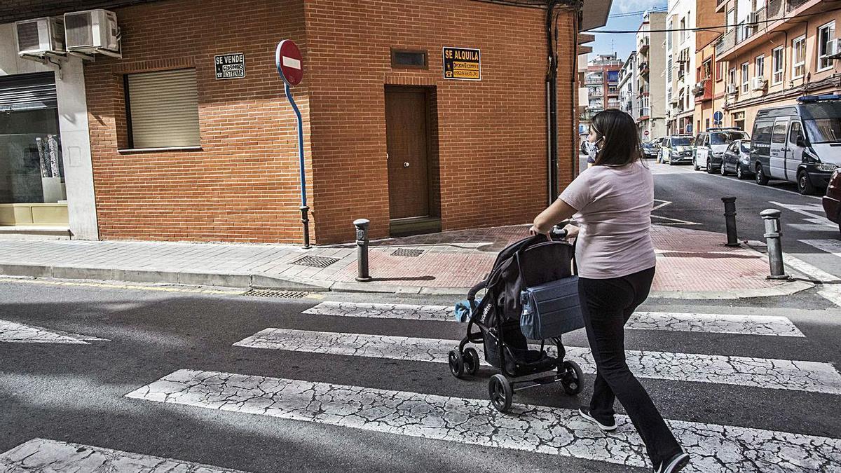 El cambio de 
uso de los bajos comerciales para convertirlos en viviendas se dispara un 50% 