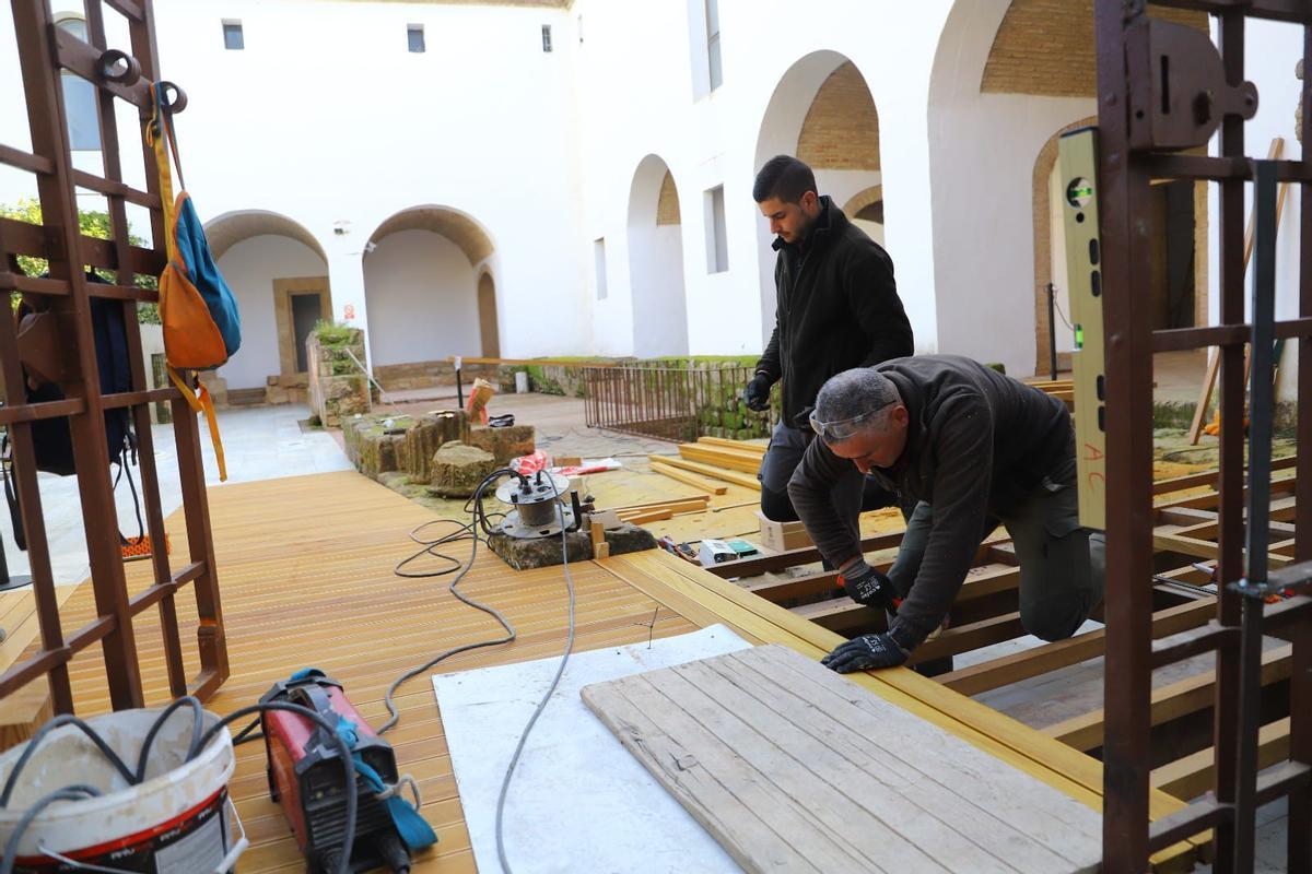 Trabajos de accesibilidad en el Alcázar de los Reyes Cristianos.