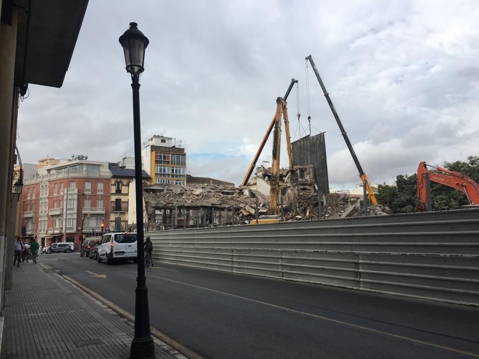 Así queda la plaza de la Merced sin el edificio del Astoria.