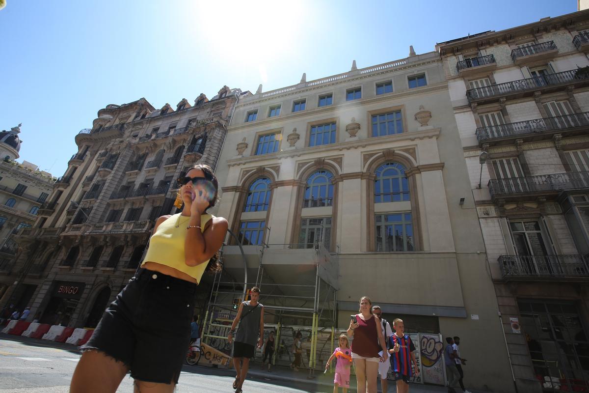 Obras en el antiguo Palacio del Cinema de la Via Laietana.