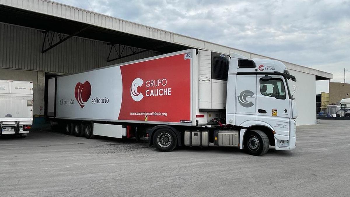 El camión solidario de Caliche viaja a la frontera de Ucrania con 22.000 kilos de material de primera necesidad