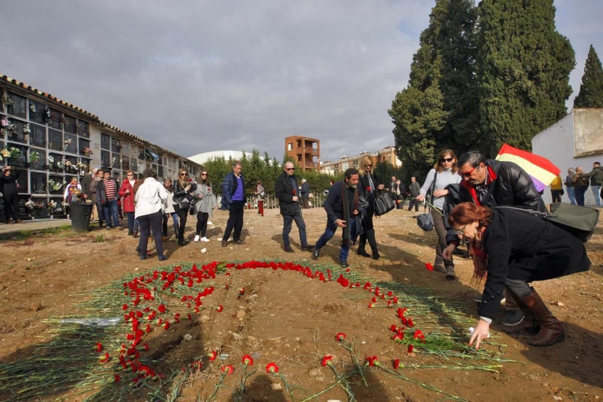 Reivindican la memoria de las víctimas del franquismo en el Día de los Derechos Humanos