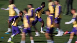 Vinicius, este viernes, durante el entrenamiento del Real Madrid previo al partido de Mestalla.