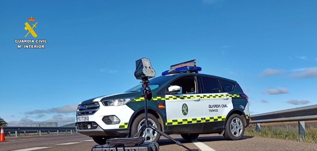 Imagen de archivo de un radar de la Guardia Civil.