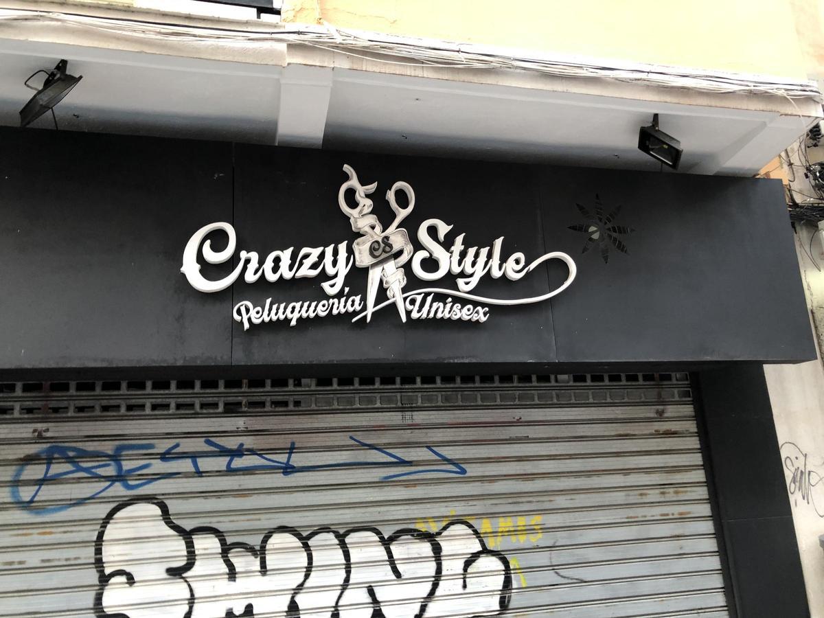 Fotogalería | La calle Salamanca, de Pinturas Mayo al Tambo