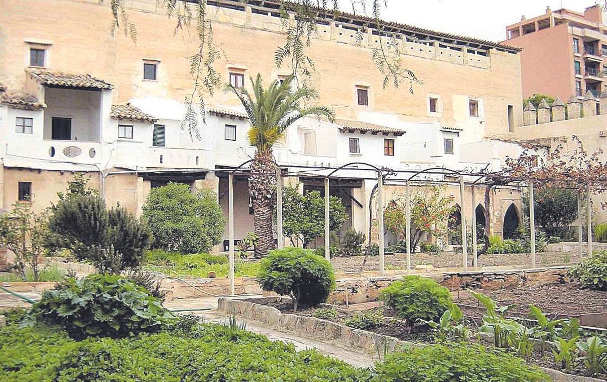 Conventos en Palma: suavizar la clausura para sobrevivir.