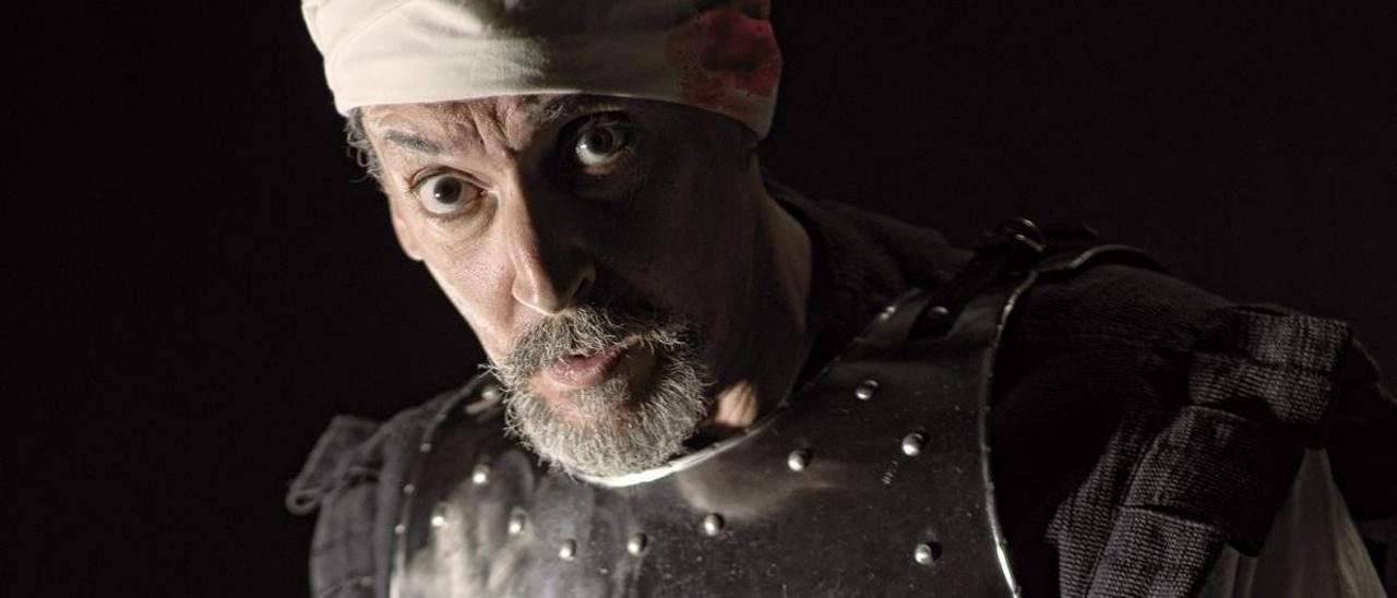El actor Josemi Rodríguez vestido de Don Quijote.