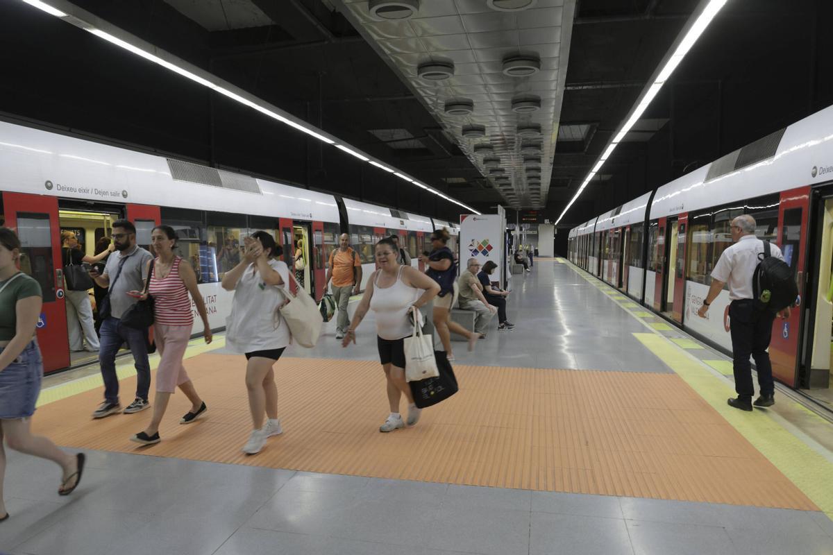 VALENCIA. TORRENT. VLC. HOR. Regresa el metro a la zona dana. Torrent Avinguda